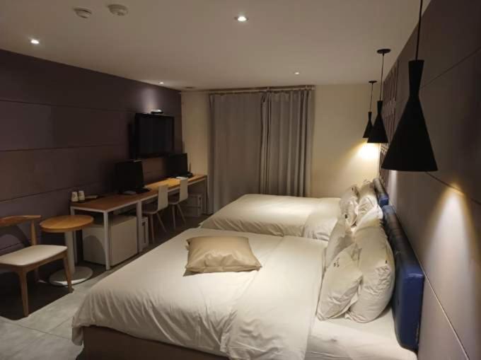 Hotel Yaja Hwajeong Station Kōyō Buitenkant foto